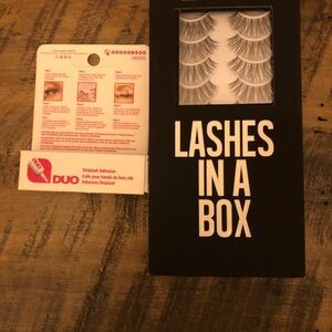Lashes in a Box | No. 30 | With Dark tone Glue